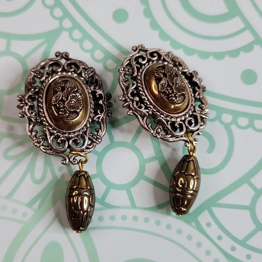 ****SOLD****Jewelry Lot 64. Vintage to Modern - Picture 13 of 16